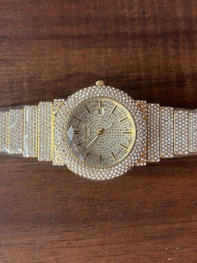 Day & Night Gold Tone Crystal Look Watch BNWT Box Included Adjustable Band Tool